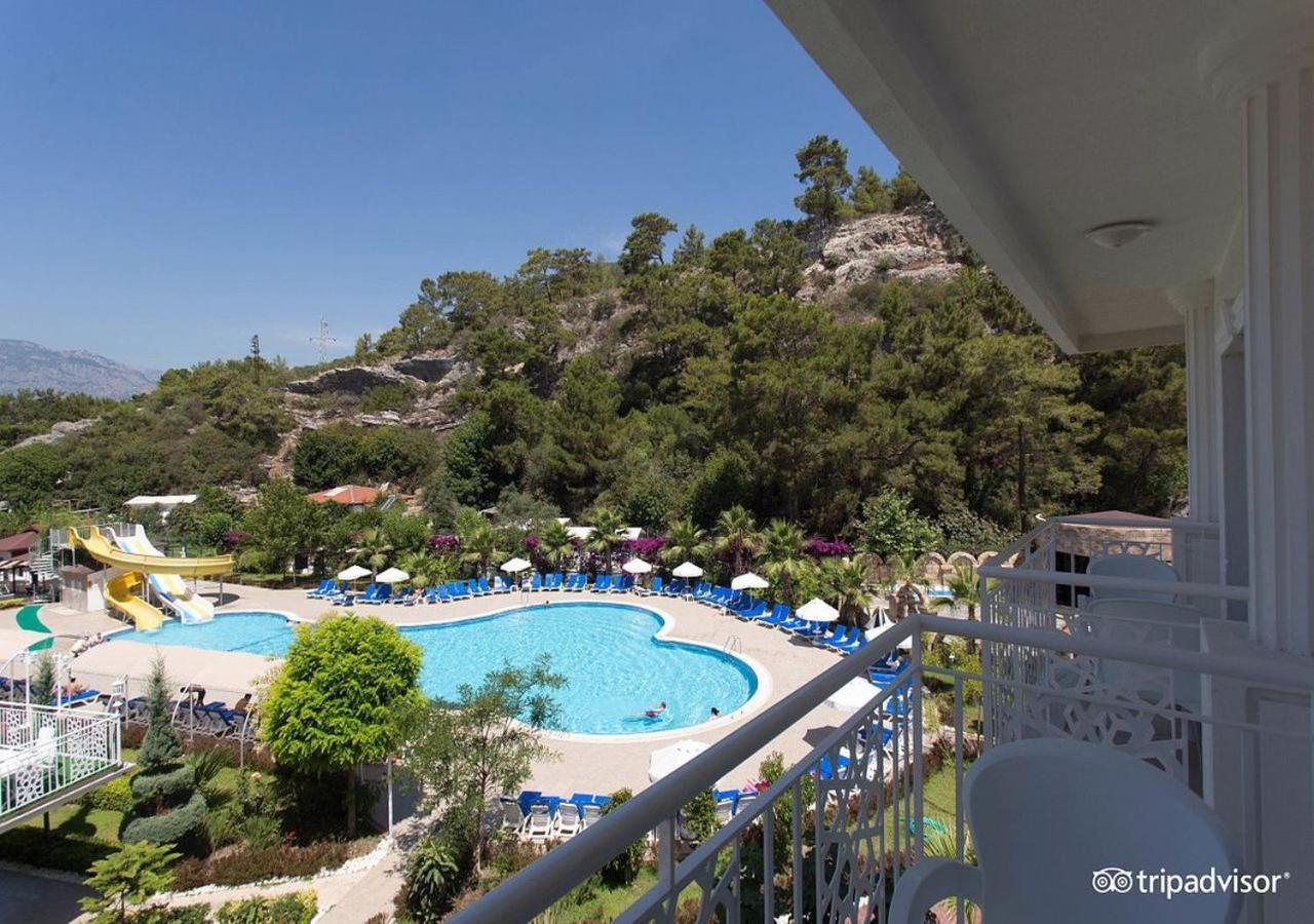 Miramor Hotel & Spa アンタルヤ エクステリア 写真 A view of the pool at the hotel